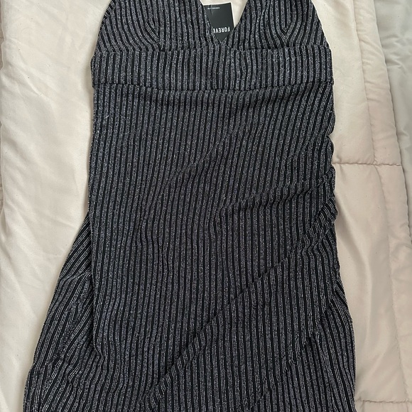 Forever 21 Dresses & Skirts - Forever 21 Black Strapless Metallic-Striped Bodycon Dress